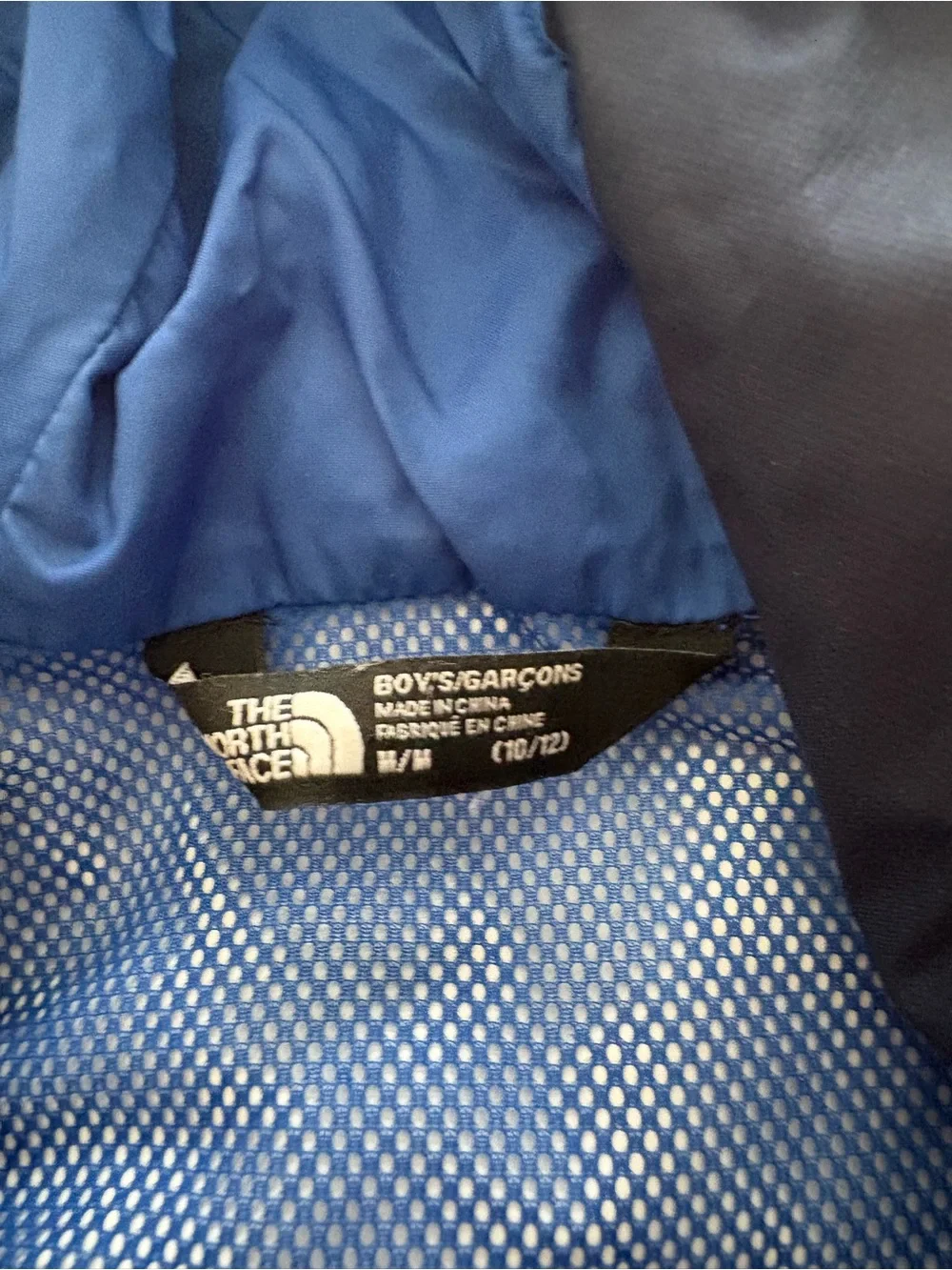 The North Face Kids Blue Camo Hooded Rain Jacket - size Boys 10